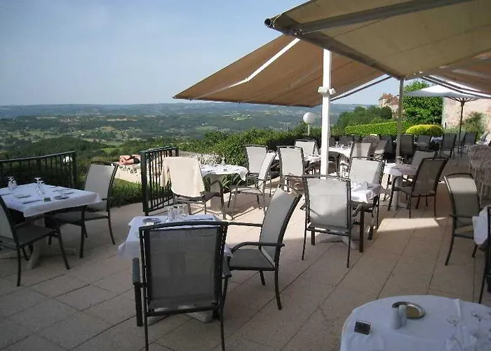 Le Relais De Castelnau 3*