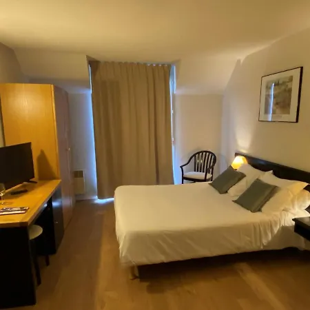 Le Relais De Castelnau 3*