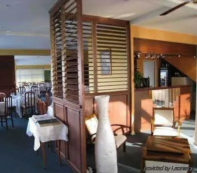 Le Relais De Castelnau Otel