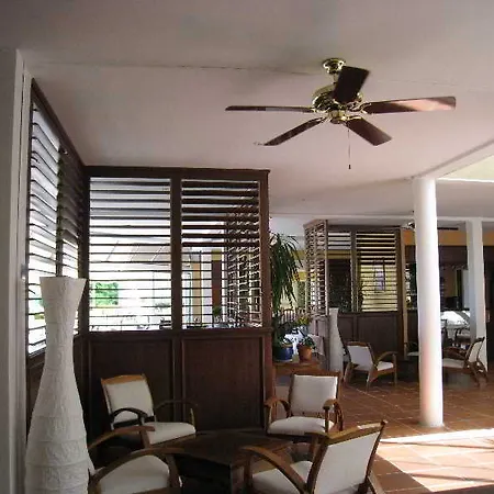 Le Relais De Castelnau Hotell 3*